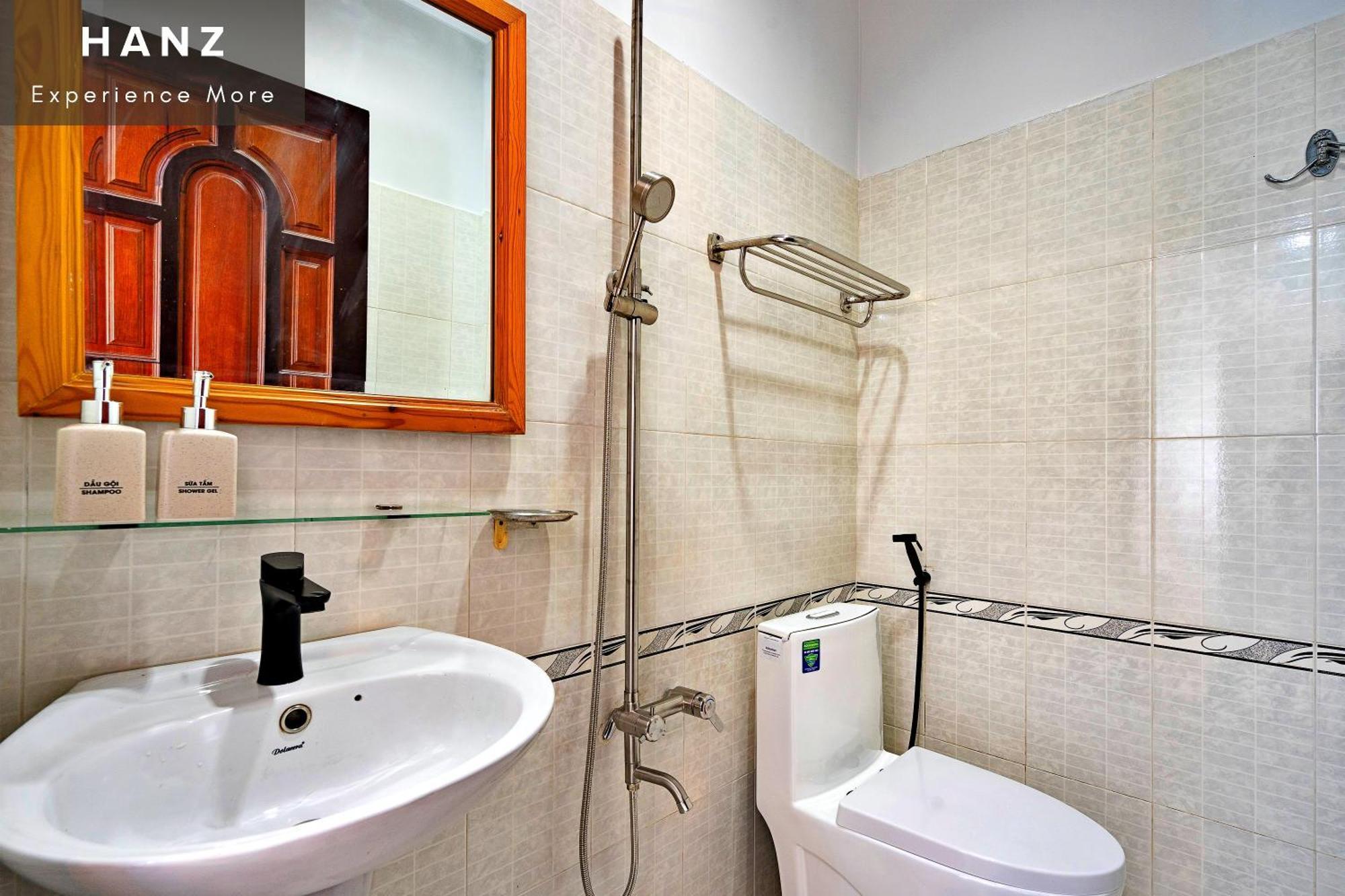 Hanz 137 Vivianne Hotel De Tham Ho Chi Minh City Room photo