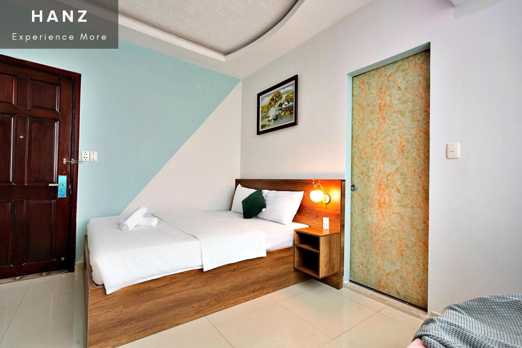 Hanz 137 Vivianne Hotel De Tham Ho Chi Minh City Exterior photo